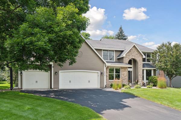 8838 Victoria DR, Eden Prairie, MN 55347