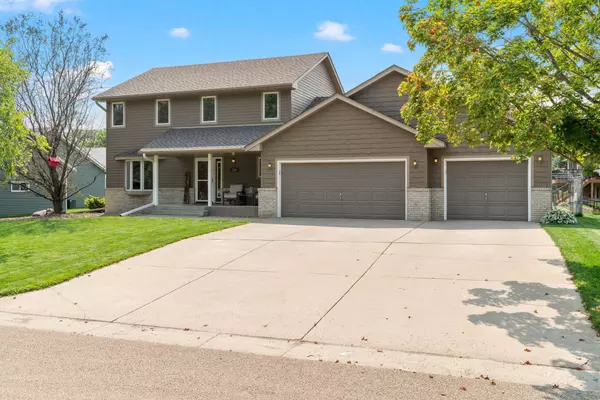 1534 18th AVE NW, Faribault, MN 55021