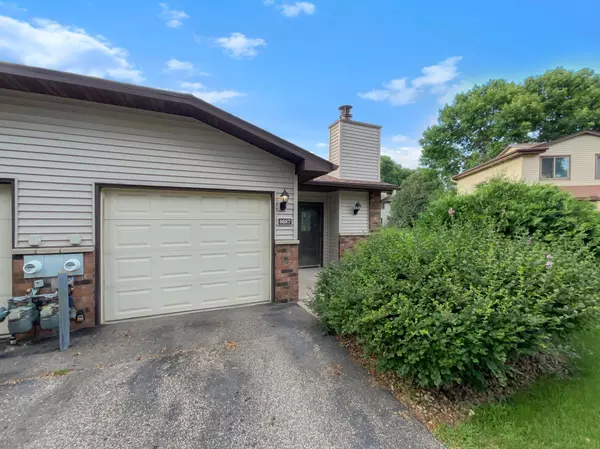 8687 Maplebrook Pkwy N,  Brooklyn Park,  MN 55445