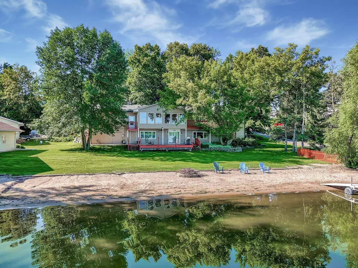 Lindstrom, MN 55045,12686 Summit AVE