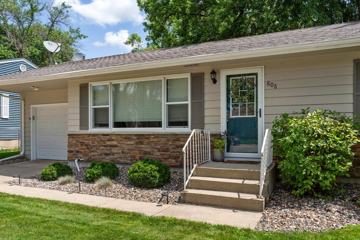 Waseca, MN 56093,808 9th ST NE