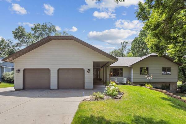 1640 44th ST NW, Sauk Rapids, MN 56379