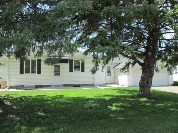 Kenyon, MN 55946,722 Pine ST