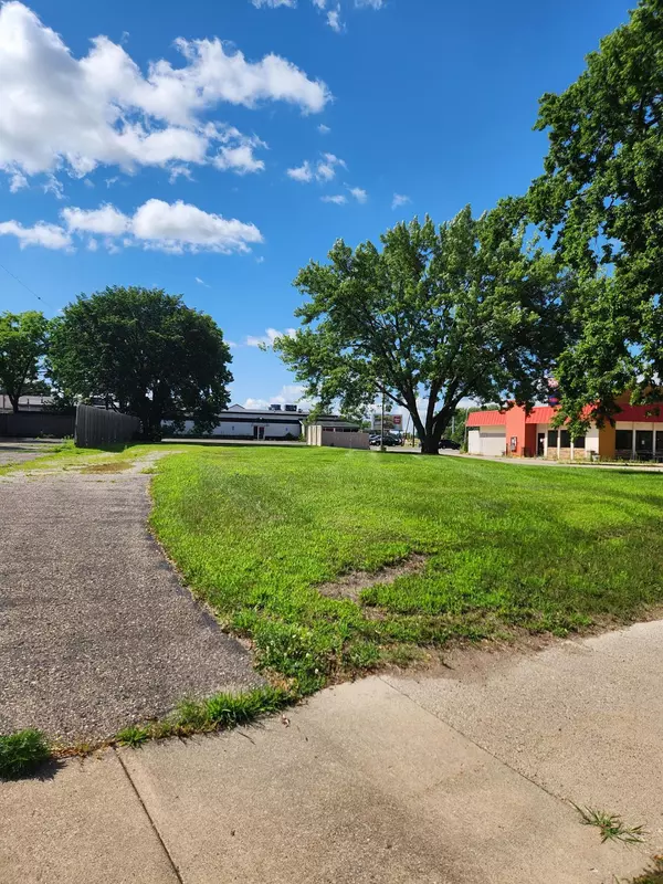 Faribault, MN 55021,1425 4th ST NW