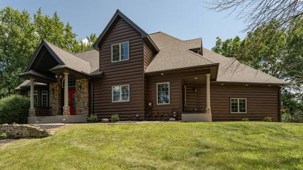 8876 Pine Crest LN NW, Oronoco Twp, MN 55901