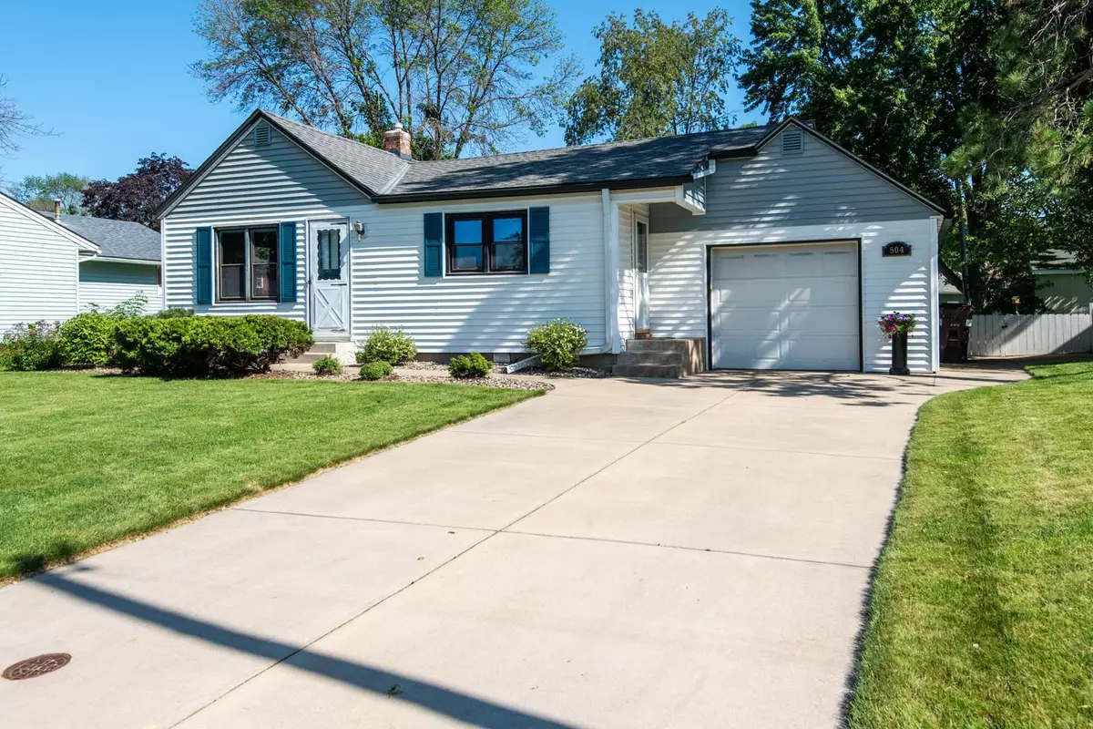 Hastings, MN 55033,504 18th ST W