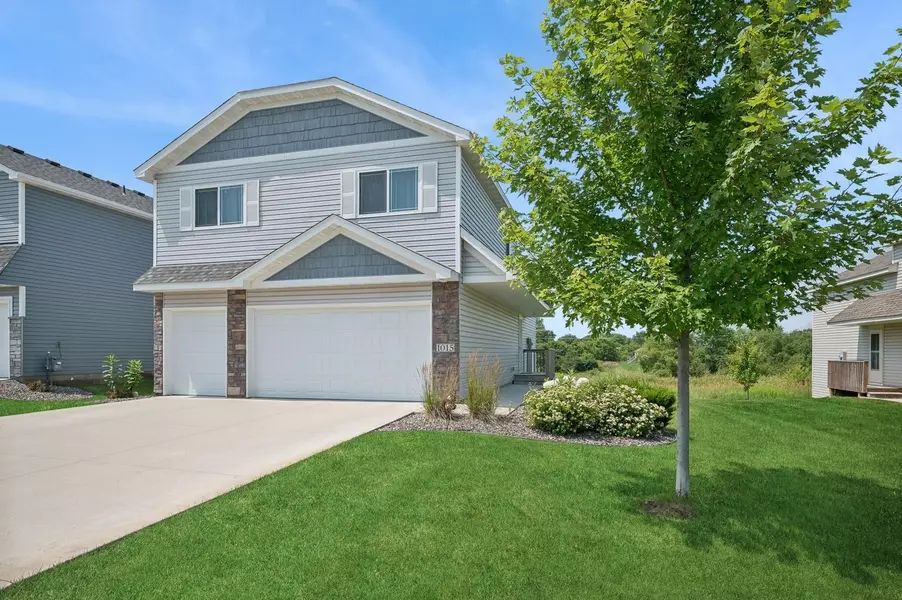 1015 Alexander CT, Montrose, MN 55363