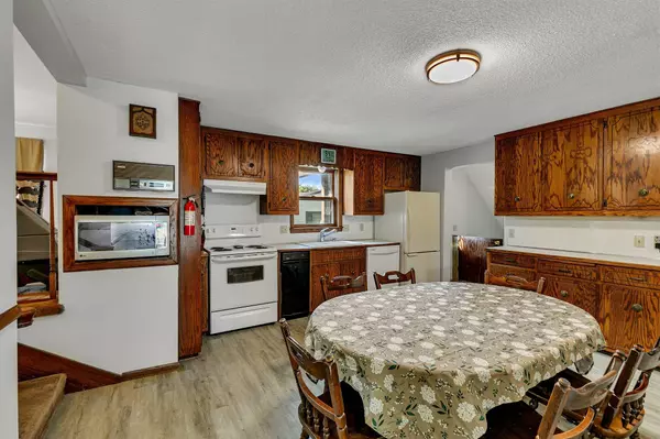 Litchfield, MN 55355,626 S Holcombe AVE