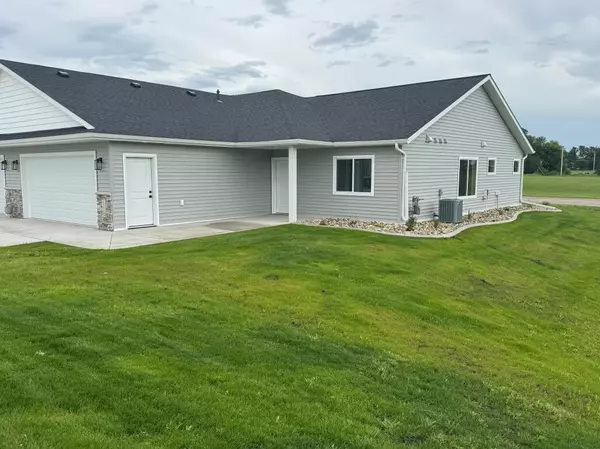 Detroit Lakes, MN 56501,1055 Village LN
