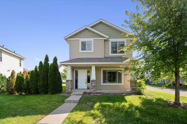 3002 Walden DR Chaska, MN 55318