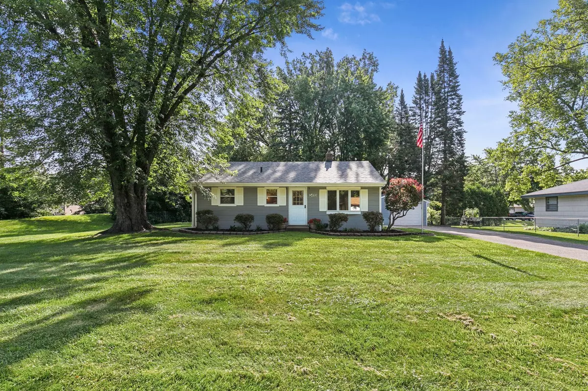 Vadnais Heights, MN 55127,3418 Greenbrier ST