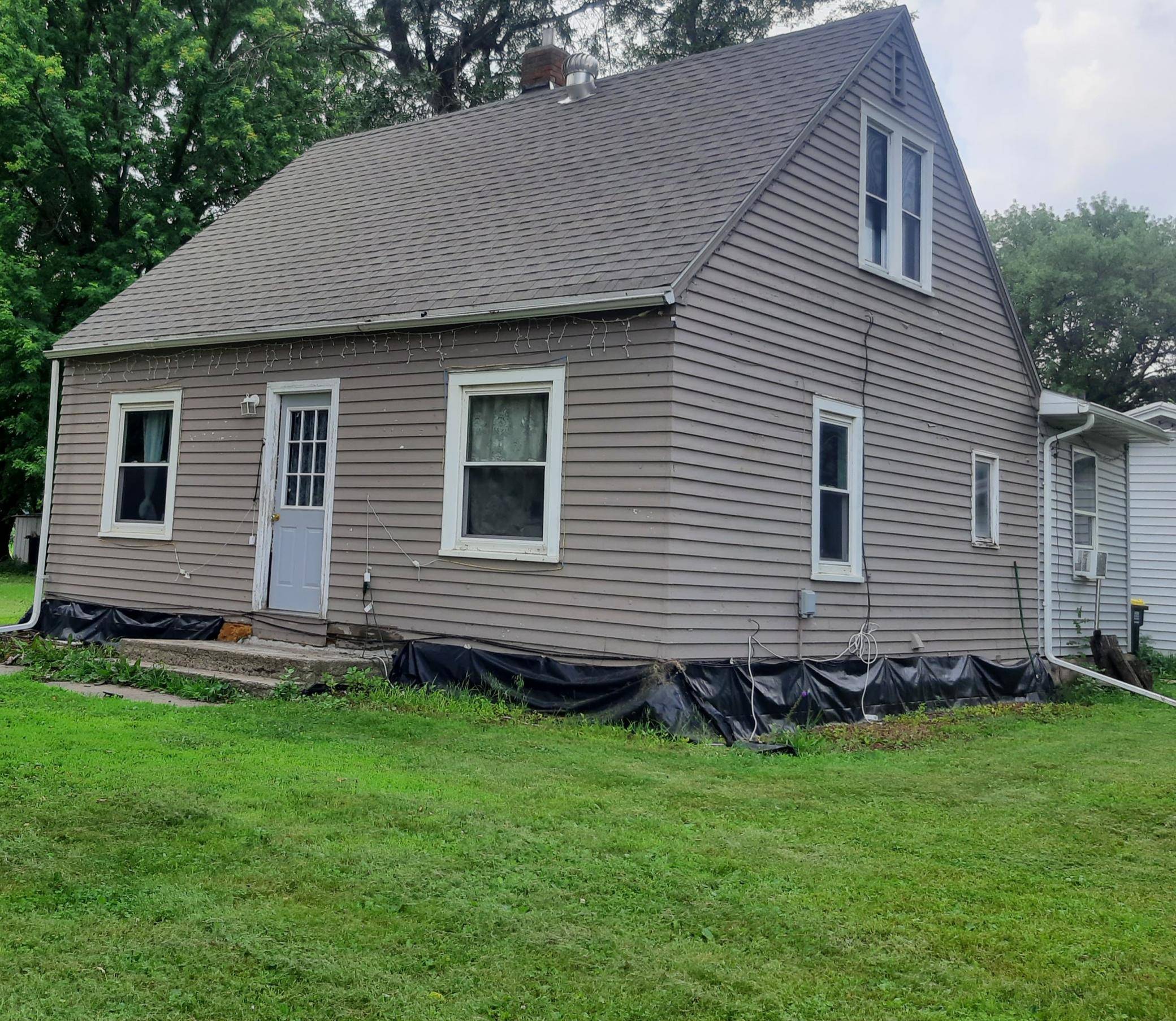 350 3rd ST N, Butterfield, MN 56120