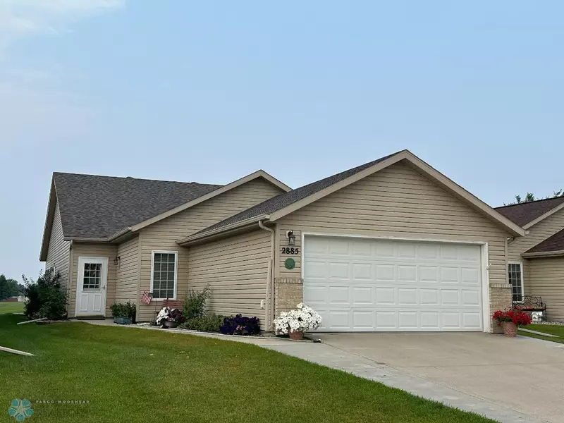 2885 35th ST S, Moorhead, MN 56560