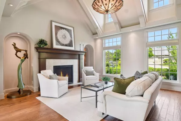 Eden Prairie, MN 55347,8975 English Turn