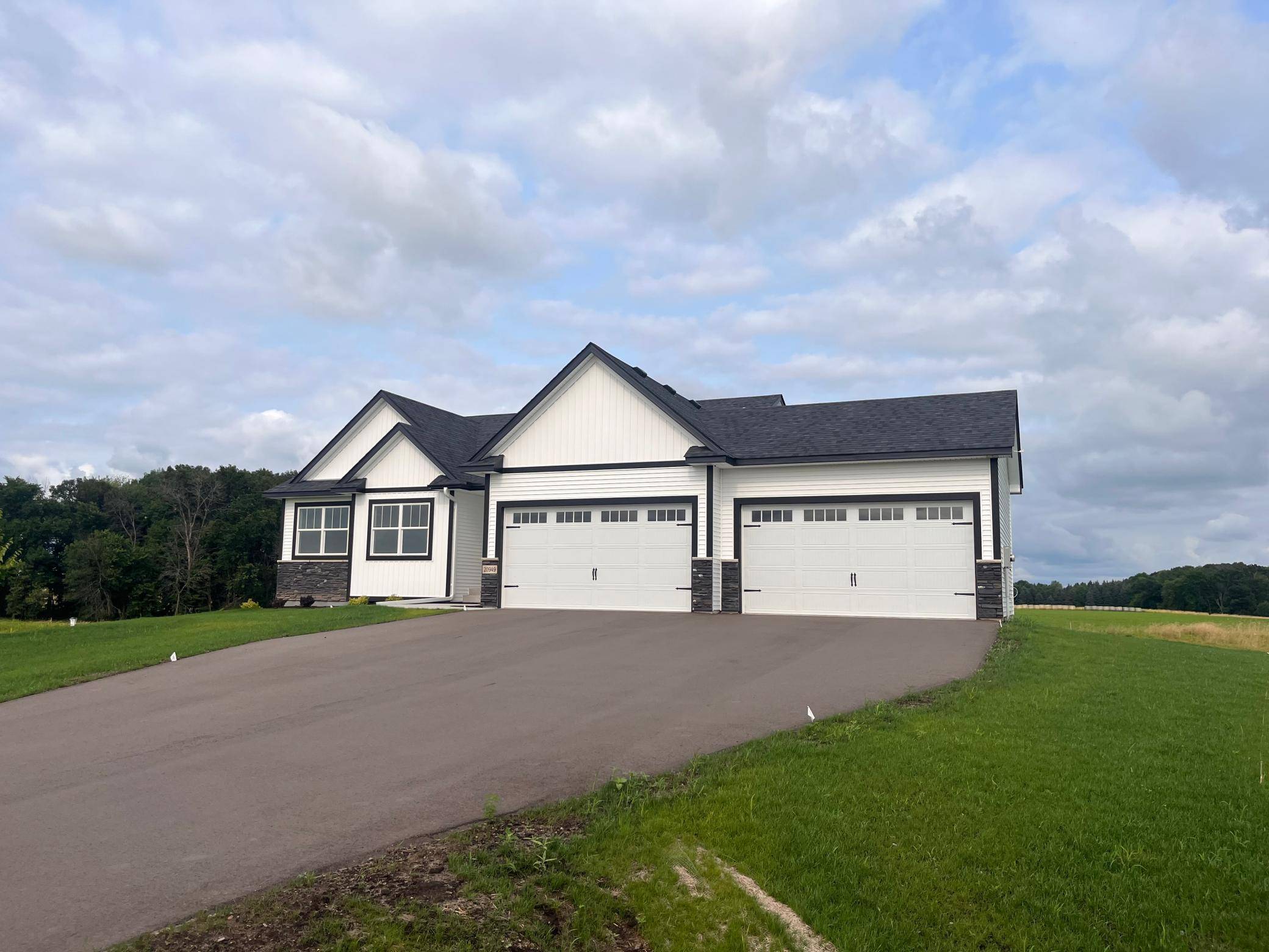 East Bethel, MN 55011,20949 Tippecanoe ST
