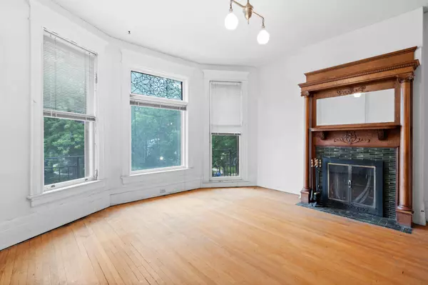 Saint Paul, MN 55102,115 Western AVE N #2M