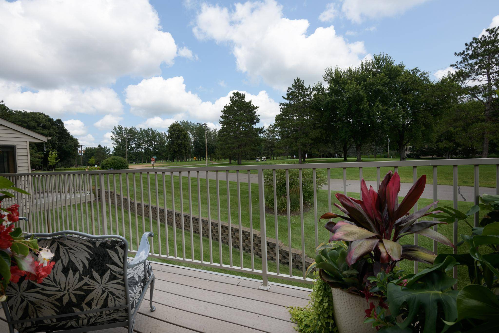 Saint Cloud, MN 56301,504 Montrose RD