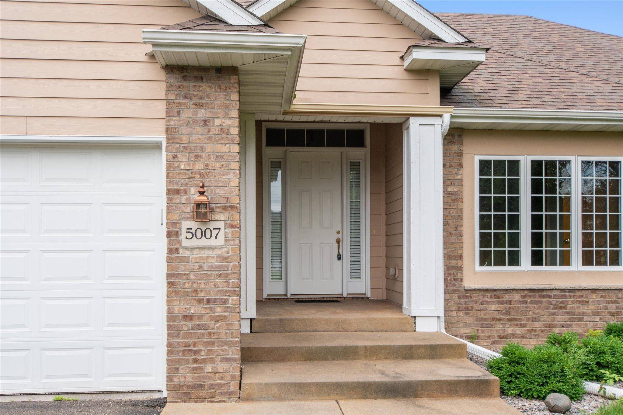 Brooklyn Park, MN 55443,5007 102nd TRL N