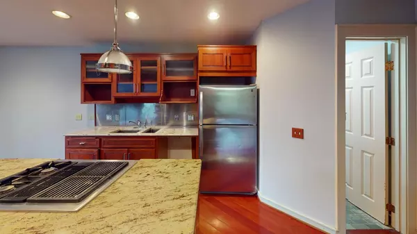 1260 Wagon Wheel RD Hopkins, MN 55343