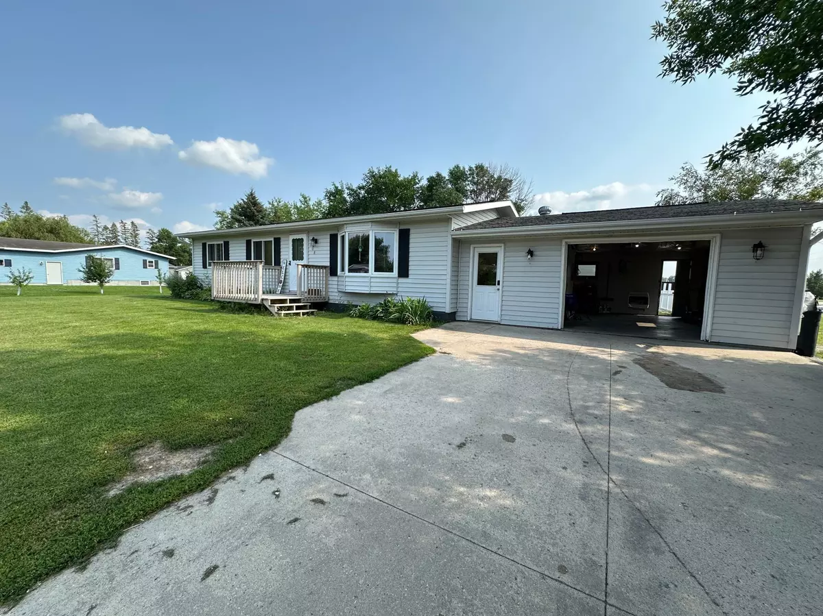 Roseau, MN 56751,108 8th ST SW