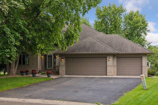 9451 White Oaks TRL N, Champlin, MN 55316