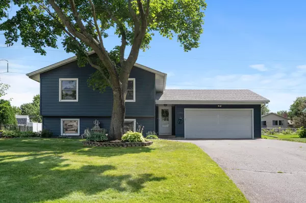 1080 127th LN NE, Blaine, MN 55434