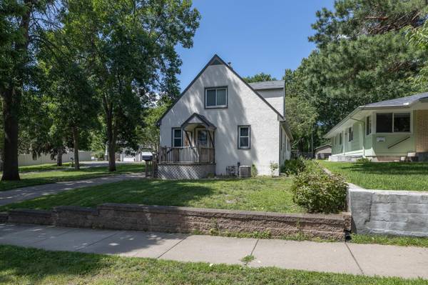 4039 Xenia AVE N,  Robbinsdale,  MN 55422