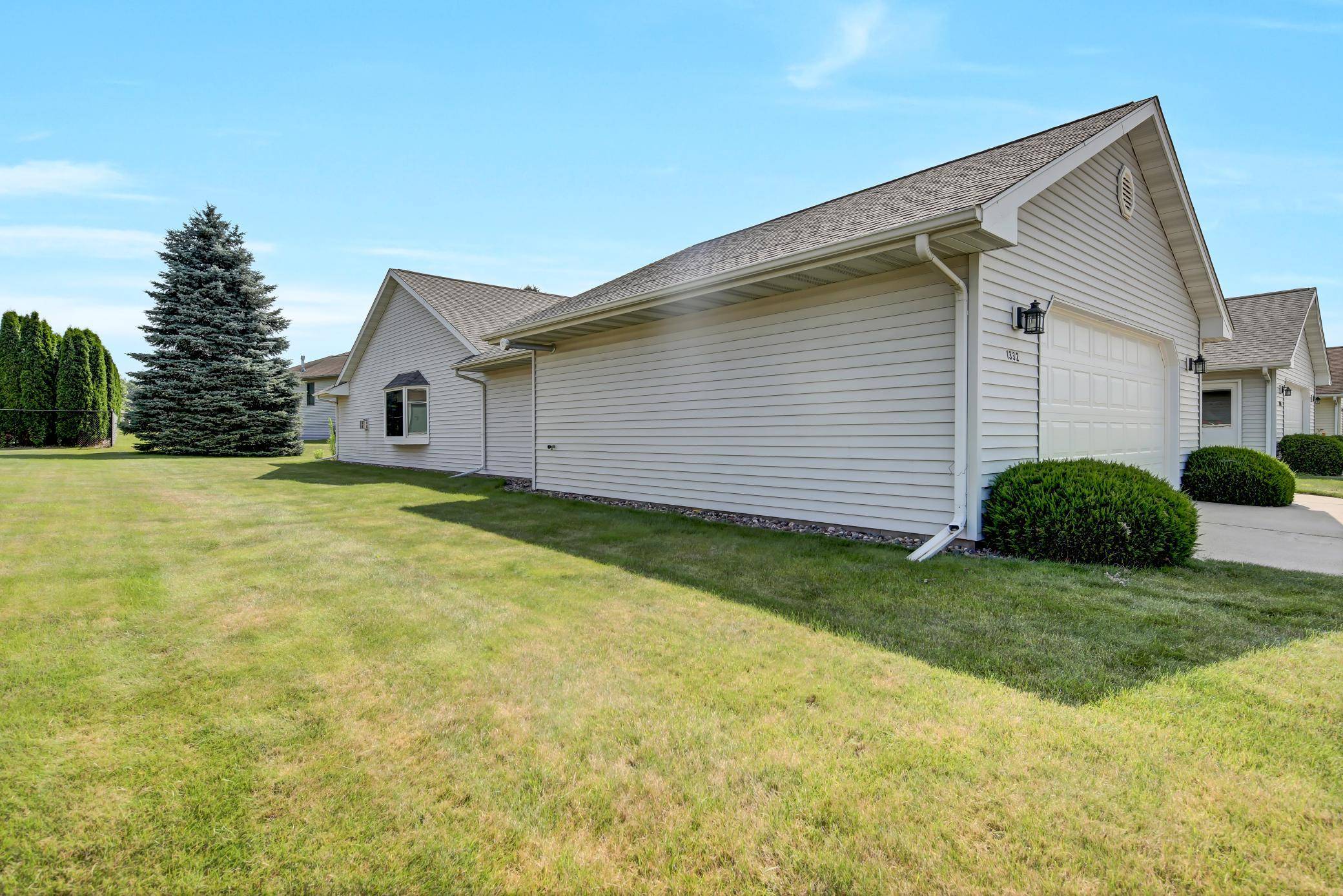 Lake City, MN 55041,1332 N 7th ST