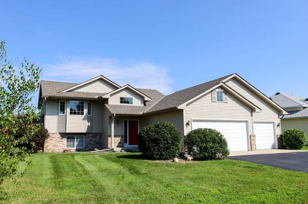 314 Hogan DR,  Montrose,  MN 55363