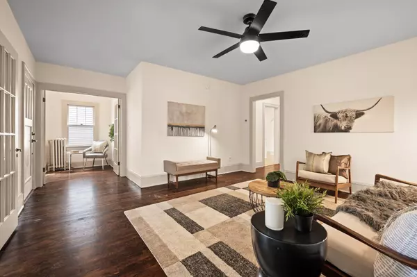 Saint Paul, MN 55106,974 Beech ST