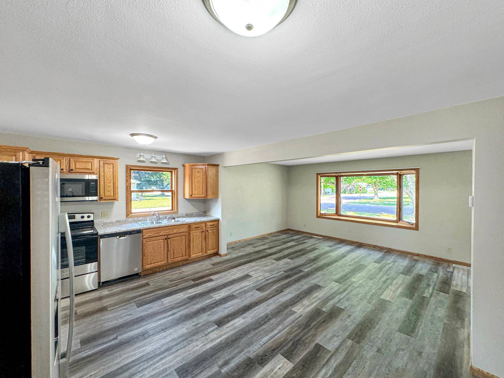Slayton, MN 56172,2908 Pine AVE