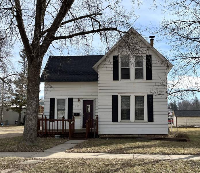 737 3rd AVE, Windom, MN 56101