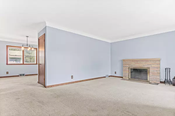 Saint Paul, MN 55106,1715 Nevada AVE E
