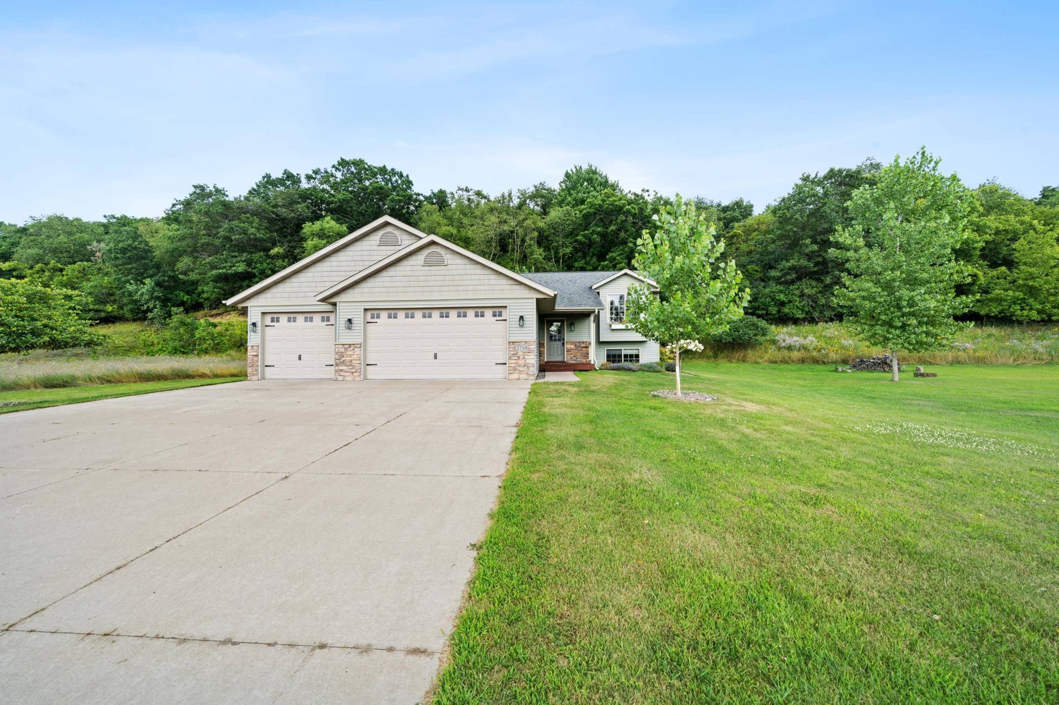 3798 Nicholas DR,  Menomonie,  WI 54751
