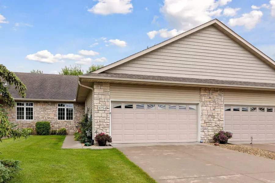 3754 Majestic LN, Prior Lake, MN 55372