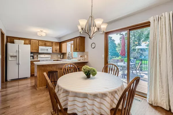 Woodbury, MN 55125,1282 Fallbrook LN