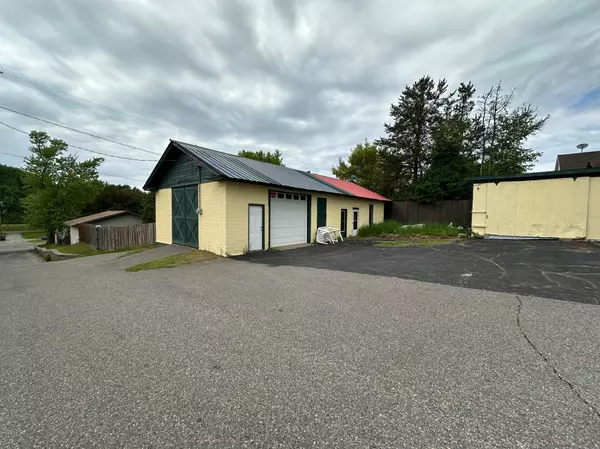 Bovey, MN 55709,114 3rd AVE