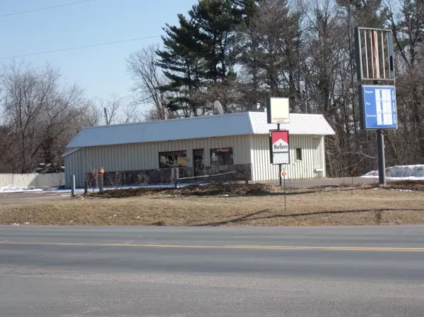 426 US Highway 63, Clear Lake, WI 54005