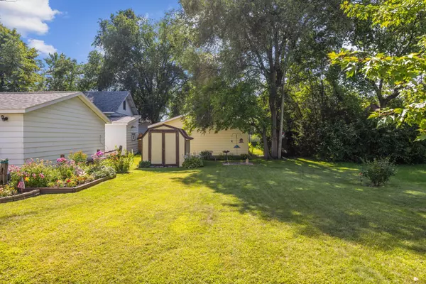 Saint Cloud, MN 56303,307 11th AVE N