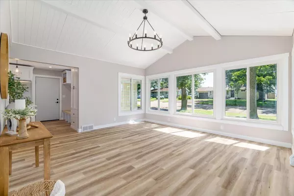 New Richmond, WI 54017,674 W Lincoln RD