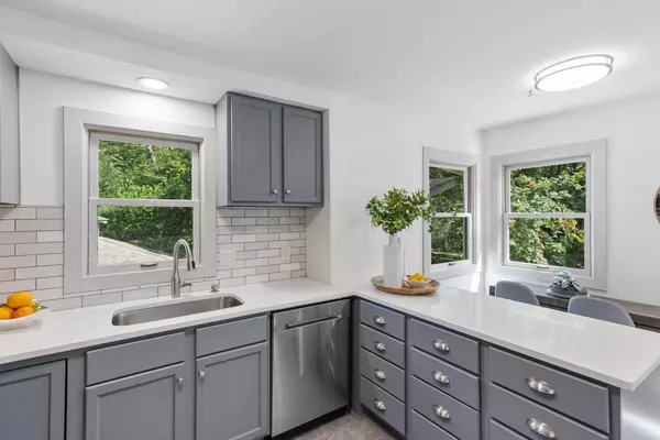 Chanhassen, MN 55331,7231 Minnewashta Pkwy