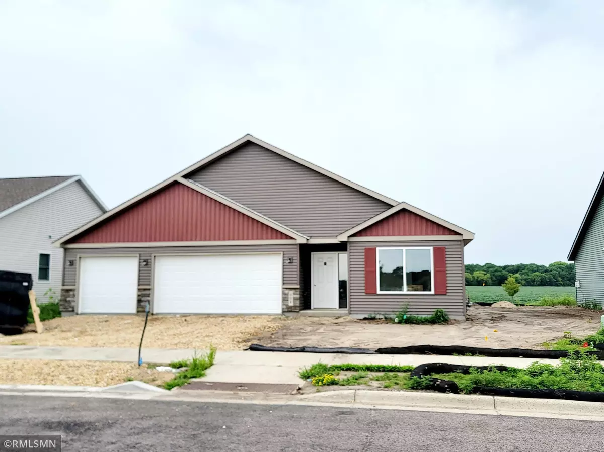 Saint Peter, MN 56082,904 Cook ST