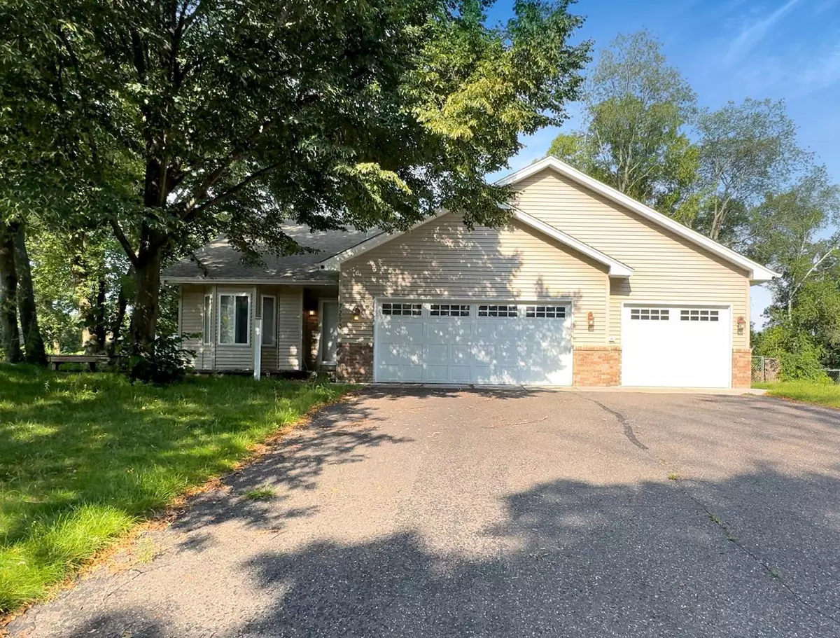 Lino Lakes, MN 55014,7293 Meadow CT