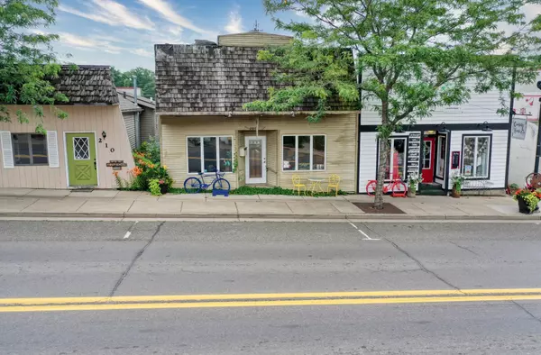 Osceola, WI 54020,208 N Cascade ST