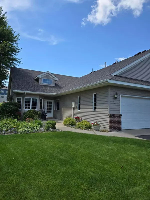 121 Bluebird LN, Clearwater, MN 55320