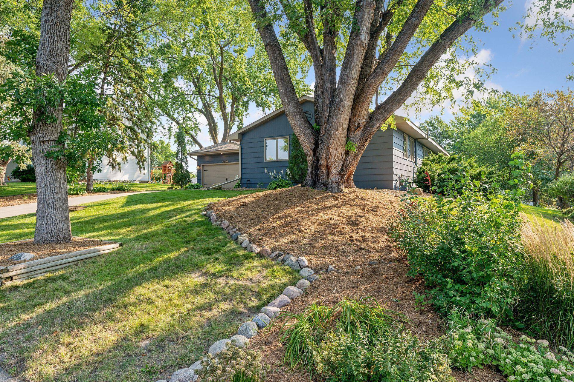 Bloomington, MN 55437,9943 Kell AVE S