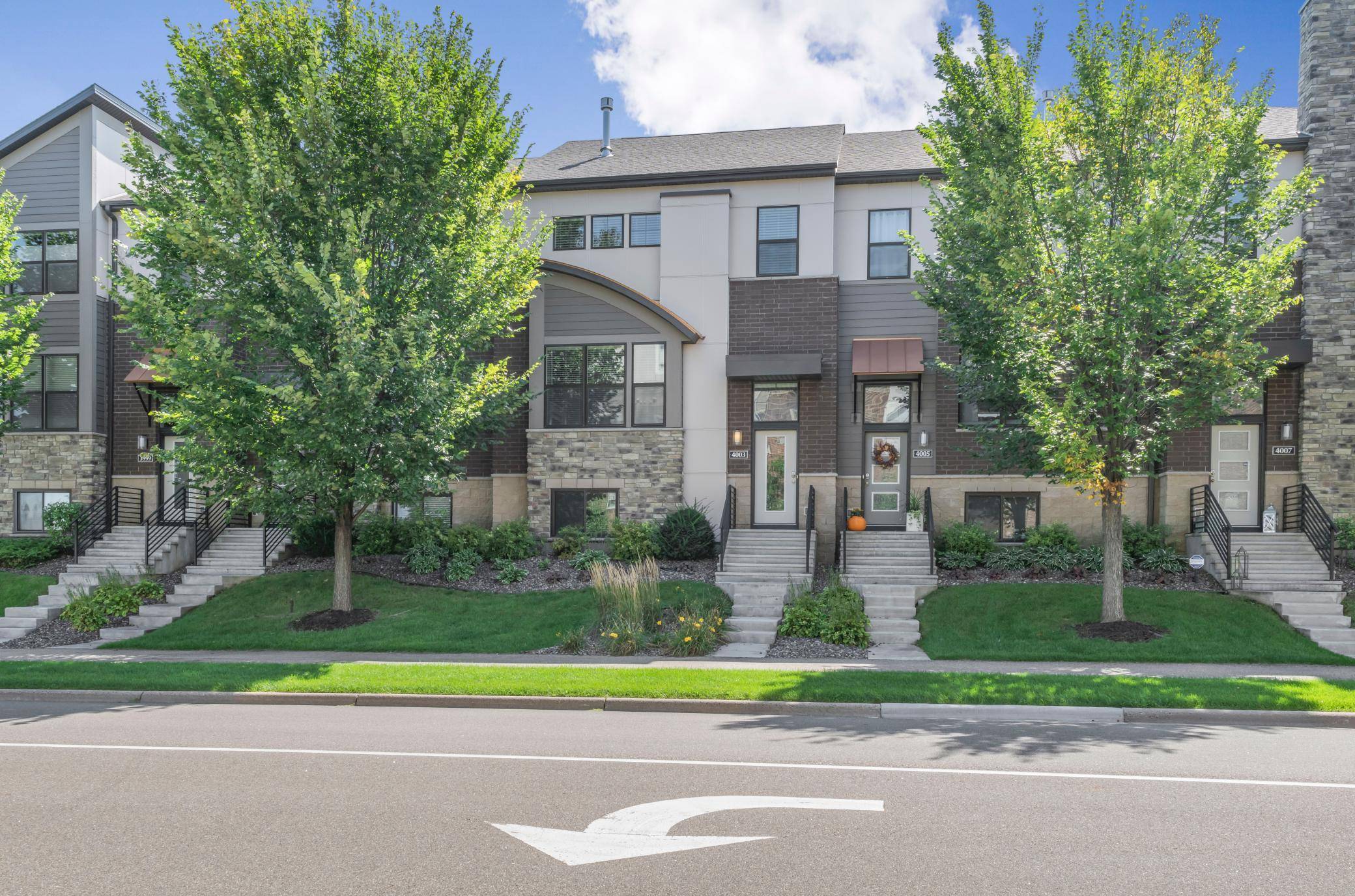 Eagan, MN 55122,4003 River Valley WAY