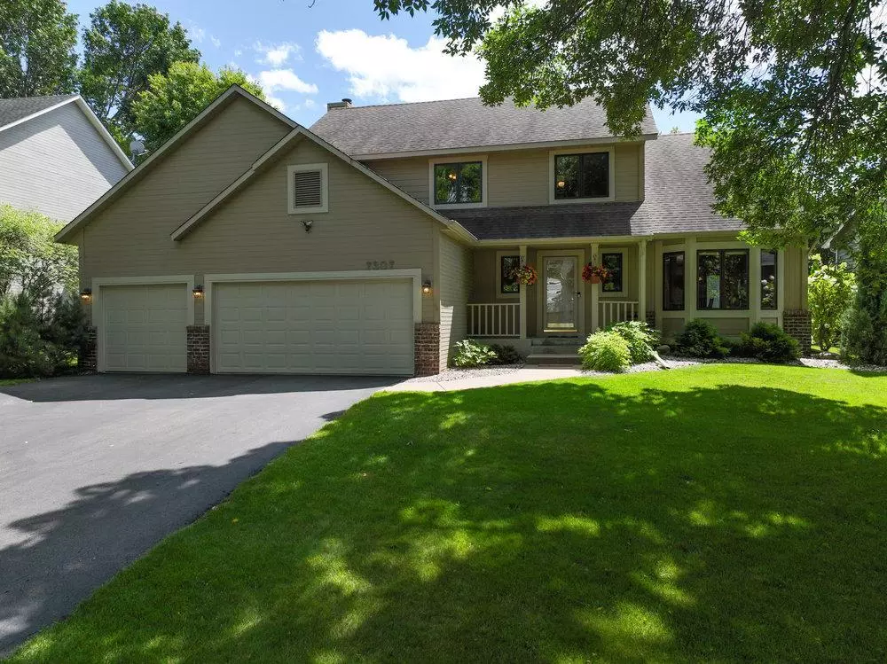 Eden Prairie, MN 55346,7307 Sunshine DR