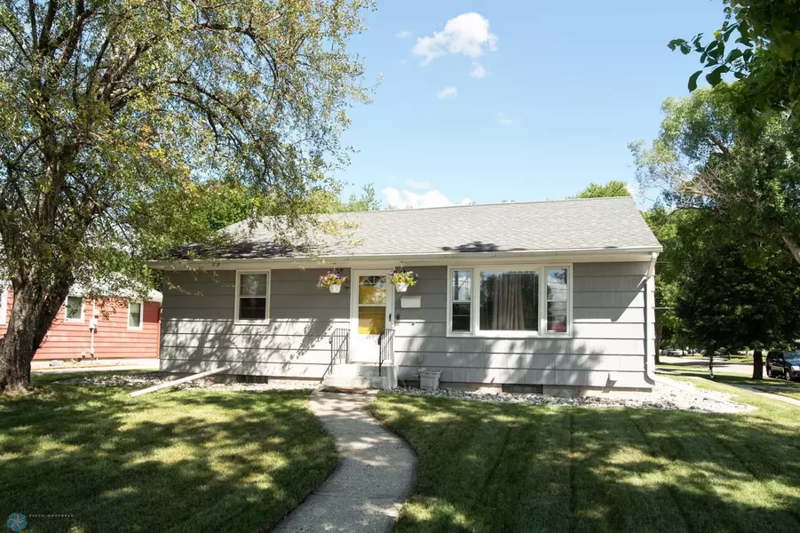 1304 11th ST N, Moorhead, MN 56560