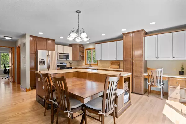 Lakeville, MN 55044,9704 172nd ST W